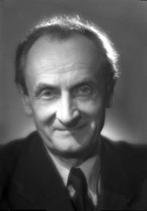 Portret mężczyzny, czarno-biały